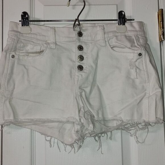 Old Navy Boyfriend Mid Rise white distressed rough hem jean shorts Sz 6 - Picture 1 of 5